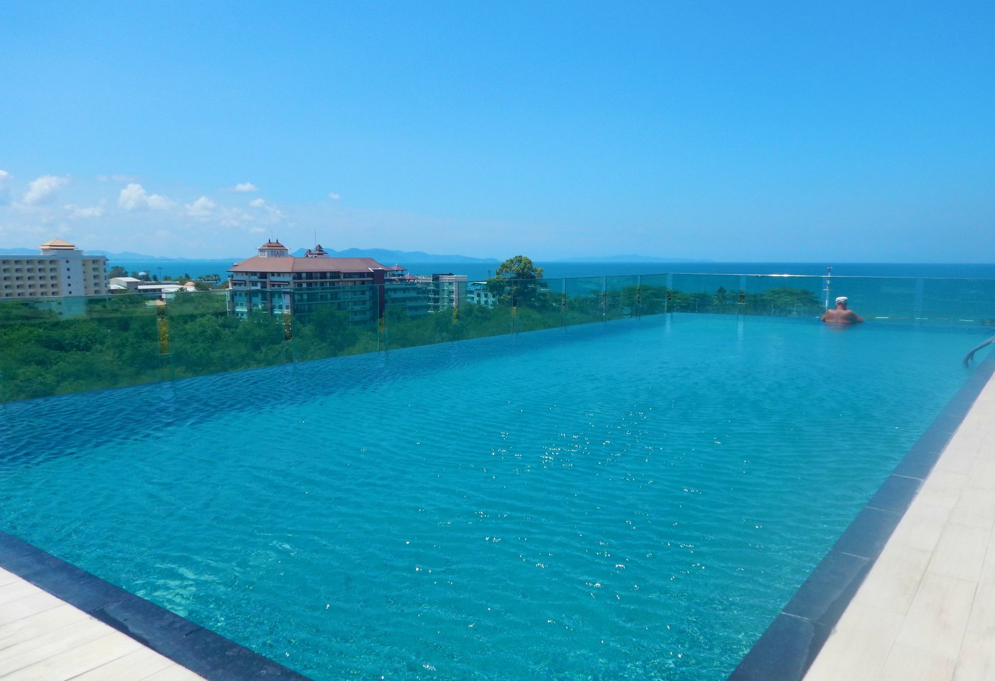 Acqua - 100 Meters From Jomtien Beach Pattaya Eksteriør billede